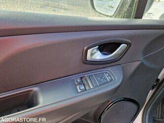 2017-renault-clio-1447520-46855361