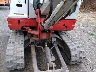 2012-takeuchi-tb-228-1447551-46855921