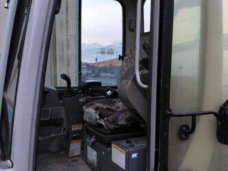 2012-takeuchi-tb-228-1447551-46855922