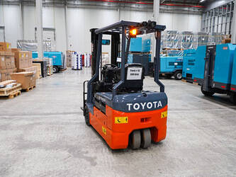 2019-toyota-8fbeh18u-46856655