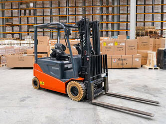 2018-toyota-8fbm25t-46856672