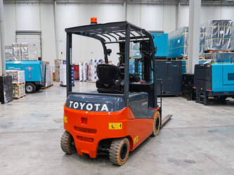 2018-toyota-8fbm25t-46856674