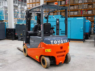 2018-toyota-8fbm25t-46856675