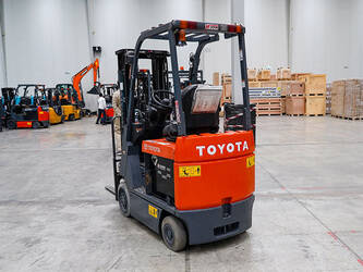 2014-toyota-7fbcu18-46856716