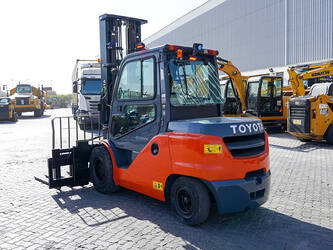 2018-toyota-8fd50u-46856772