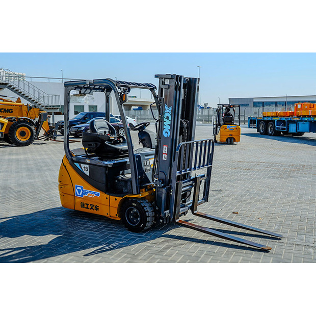 2023 اكس سي ام جي XCB-TW-46856877