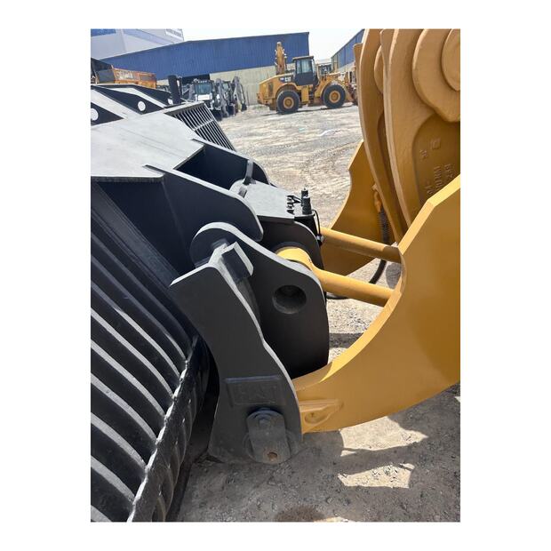 2022 كاتربيلر 980-46856912