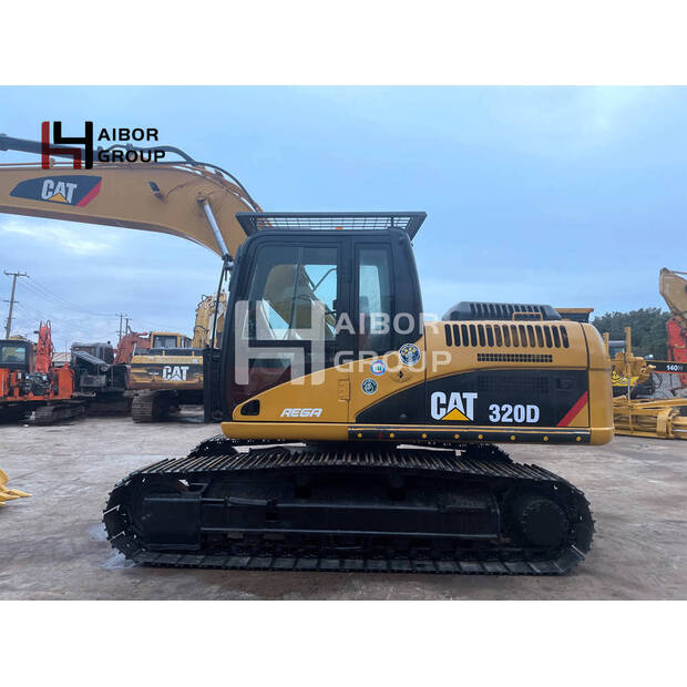 2015 Caterpillar 320D-46856959