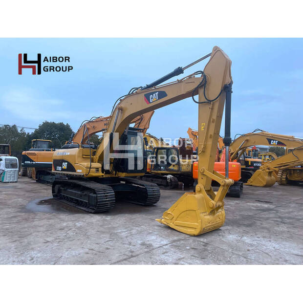 2015 Caterpillar 320D-46856960