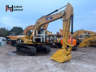 2015-caterpillar-320d-1447957-46856960