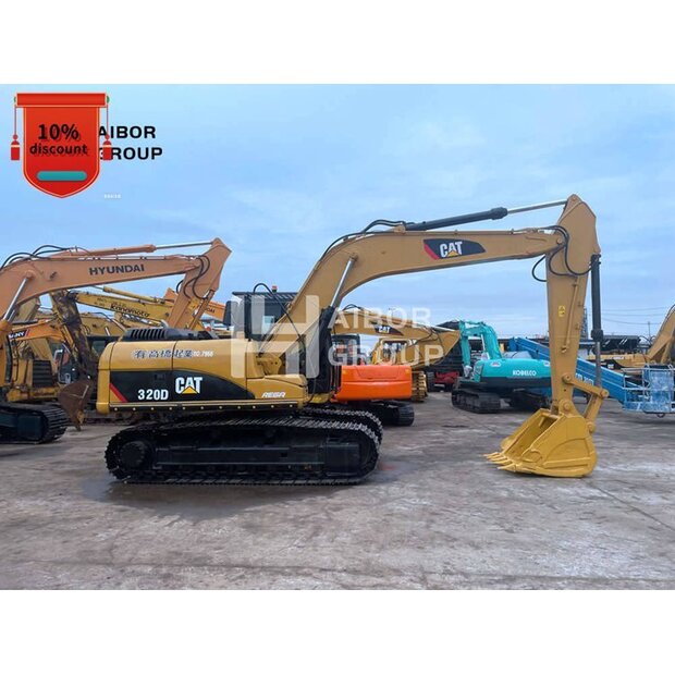 2015 Caterpillar 320D-46856961