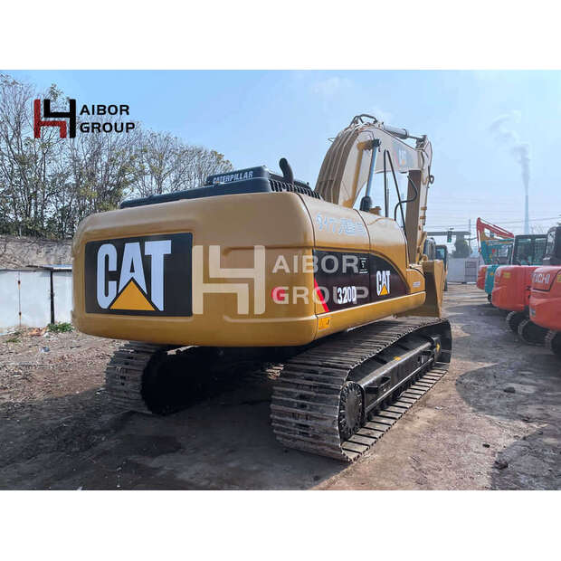 2016 Caterpillar 320D-46856966
