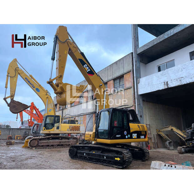 2016 Caterpillar 320D-46856967