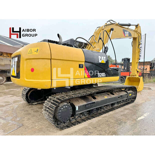 2022 Caterpillar 320D-46857189