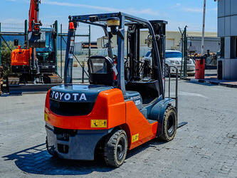 2018-toyota-8fdu25-1448014-46857928