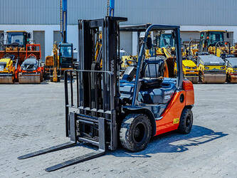 2018-toyota-8fdu25-1448014-46857931