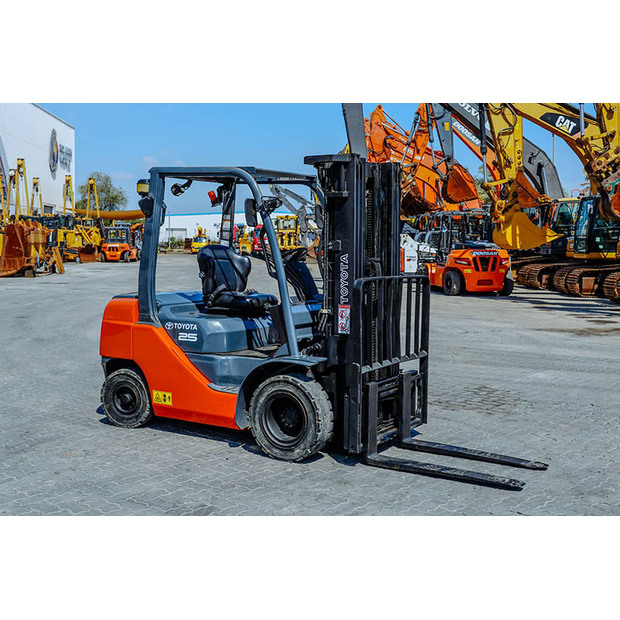 2017 تويوتا 8FDU25-46857939