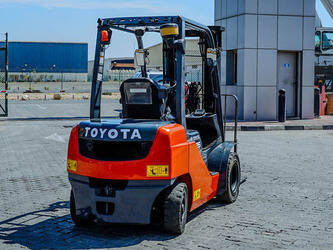 2017-toyota-8fdu25-1448016-46857941