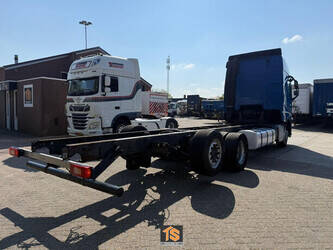 2013-volvo-fh-1448102-46859458