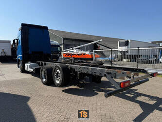 2013-volvo-fh-1448102-46859463