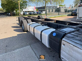 2013-volvo-fh-1448102-46859464