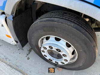 2013-volvo-fh-1448102-46859465