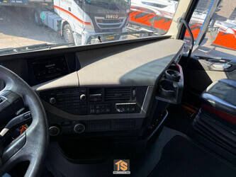 2013-volvo-fh-1448102-46859469