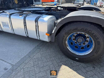 2014-volvo-fh-1448103-46859482