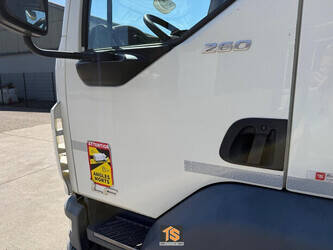 2018-daf-lf-260-1448105-46859536