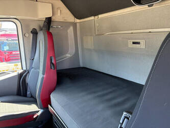 2018-volvo-fh-1448108-46859652