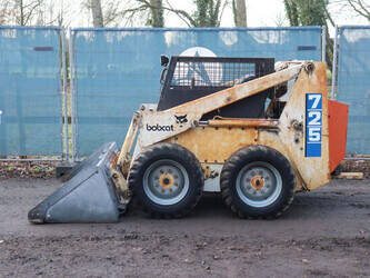 bobcat-725-1448114-46859859