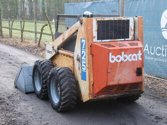 bobcat-725-1448114-46859861