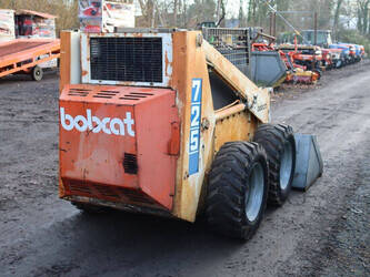 bobcat-725-1448114-46859863