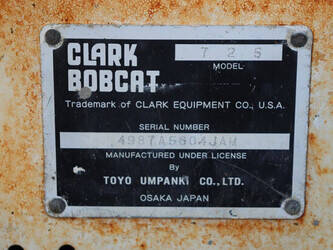 bobcat-725-1448114-46859877