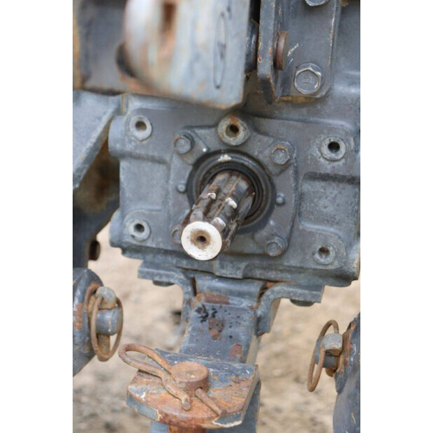 KUBOTA L1-235D-46860102