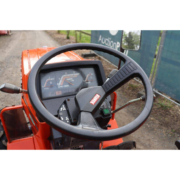 KUBOTA L1-235D-46860107