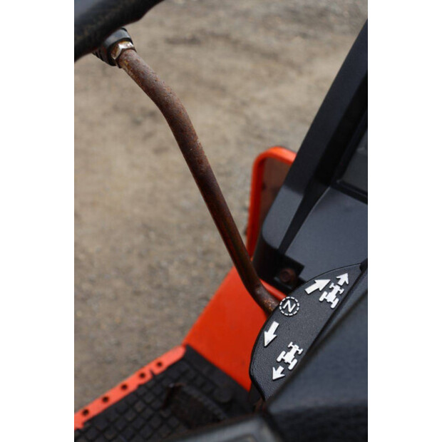 KUBOTA L1-235D-46860111