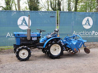 صورة ل تراكتورات زراعية لسكي TX1410F