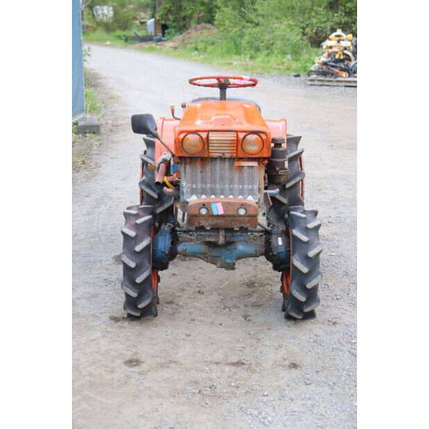 KUBOTA B6000-46860860
