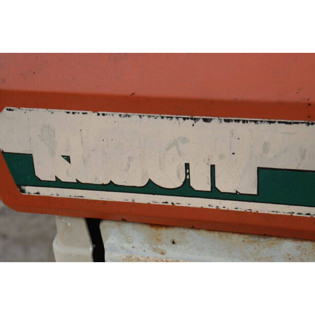 KUBOTA B1402DT-46860897