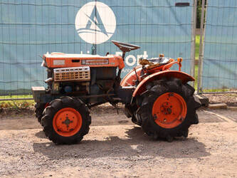 Image for TRACTORS KUBOTA B7000