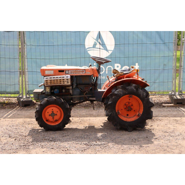 كوبوتا B7000-46860921