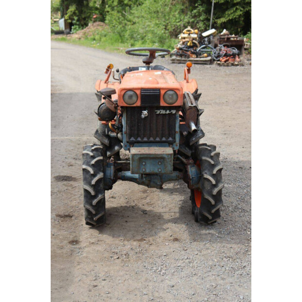 كوبوتا B7000-46860927