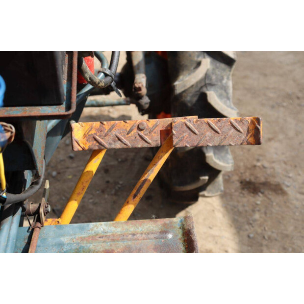 كوبوتا B7000-46860942