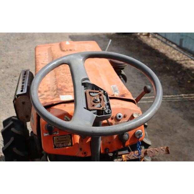 كوبوتا B7000-46860944