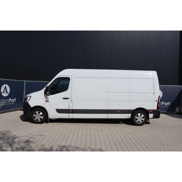 2021 رينو Master-46861352