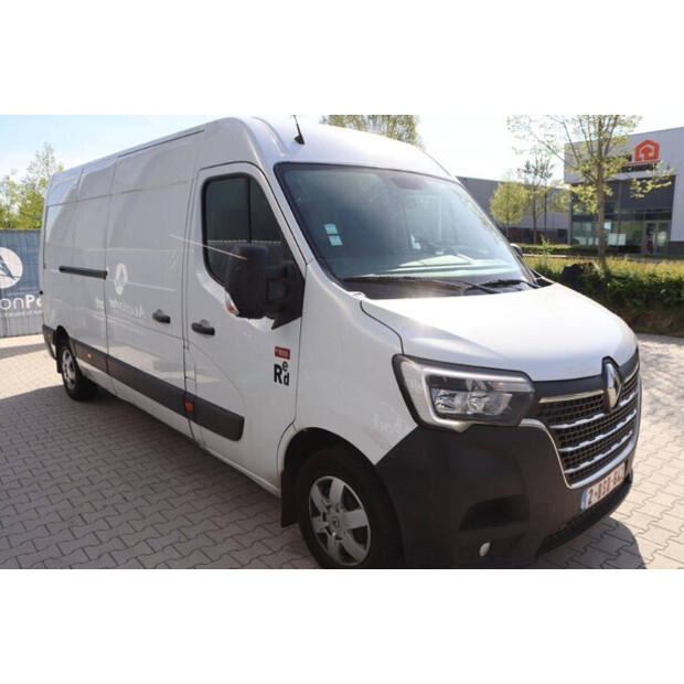 2021 رينو Master-46861356