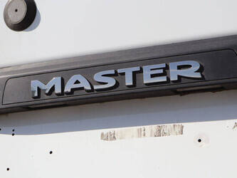 2021-renault-master-1448158-46861365