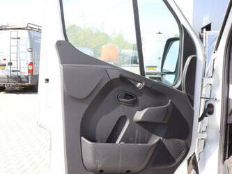 2021-renault-master-1448158-46861368