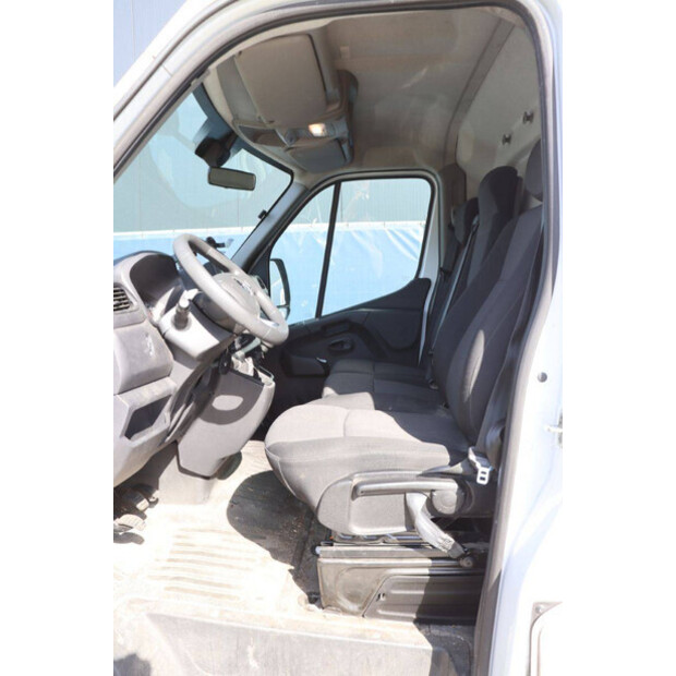 2021 رينو Master-46861369